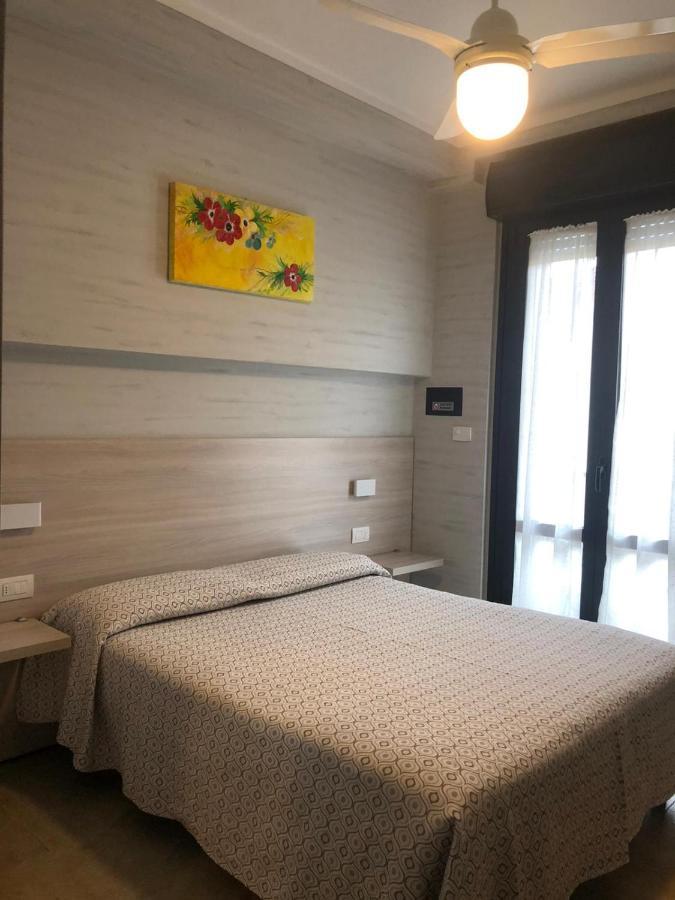 Hotel Fiordaliso Сирмионе Экстерьер фото
