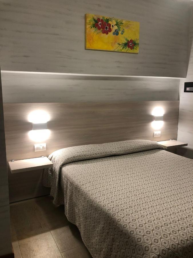 Hotel Fiordaliso Сирмионе Экстерьер фото