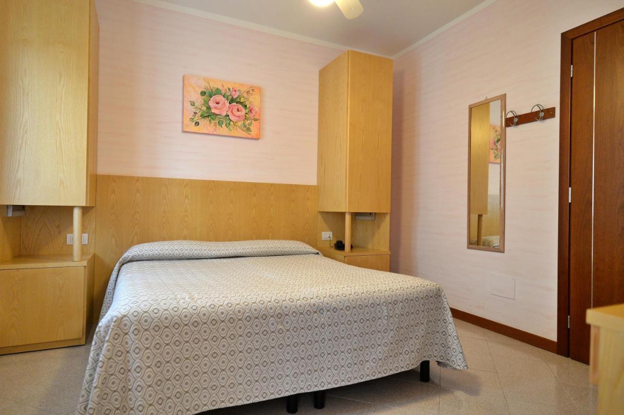 Hotel Fiordaliso Сирмионе Экстерьер фото