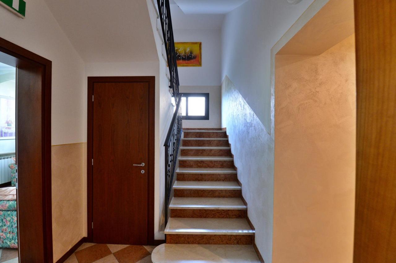 Hotel Fiordaliso Сирмионе Экстерьер фото