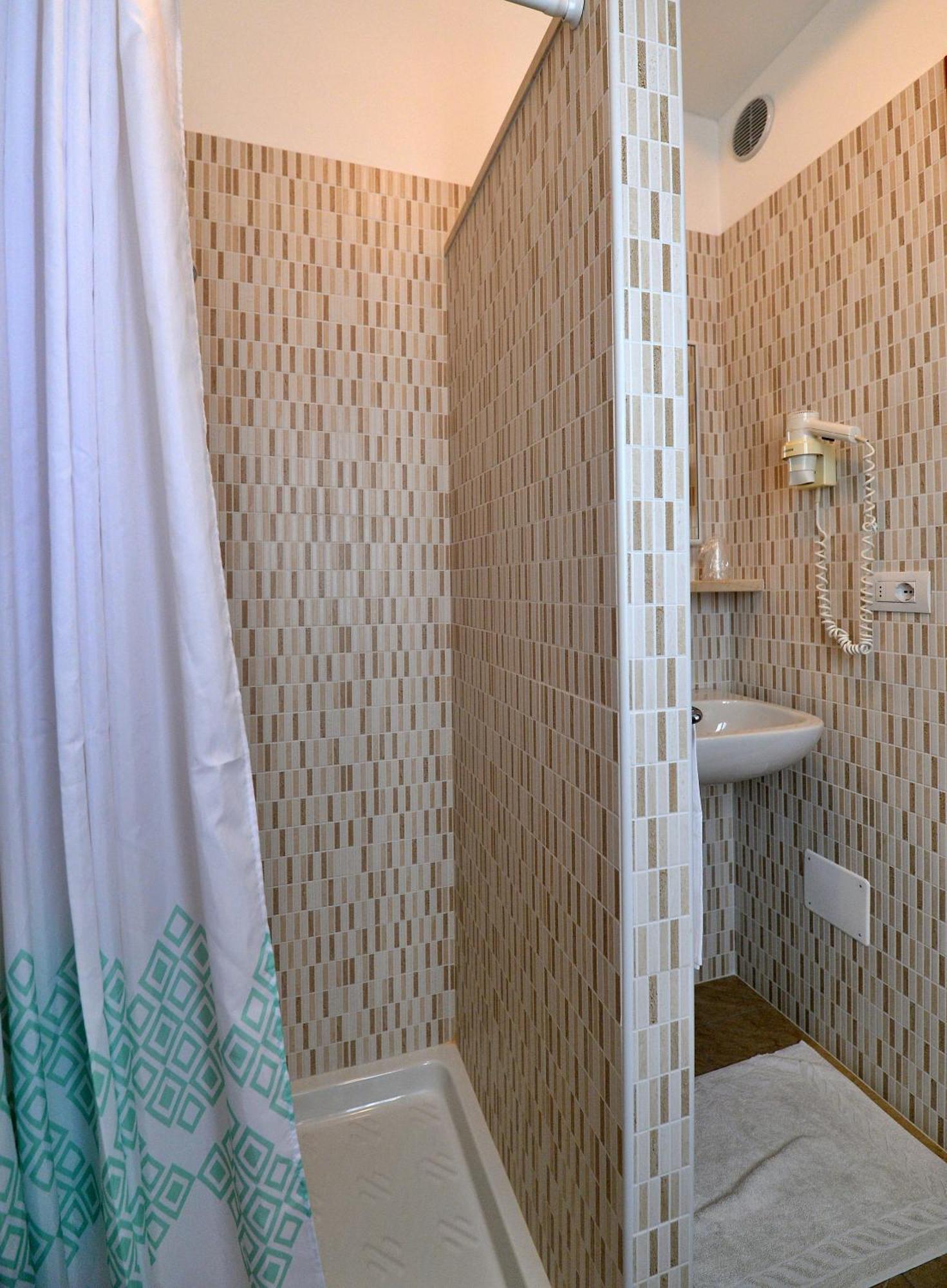 Hotel Fiordaliso Сирмионе Экстерьер фото